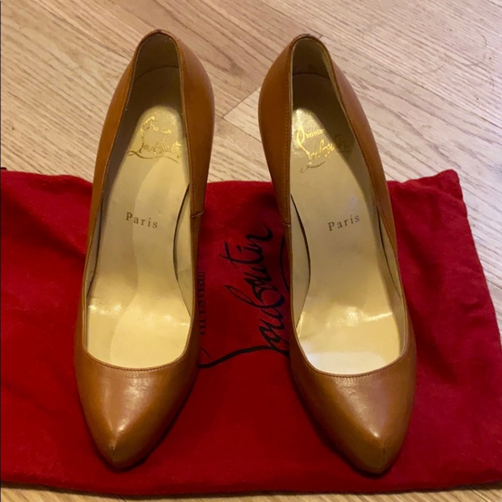 Christan Louboutin size 37.5 Reposh